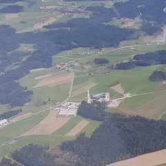 Flugwegposition um 12:15:21: Aufgenommen in der Nähe von Gemeinde Rainbach im Mühlkreis, Österreich in 1561 Meter